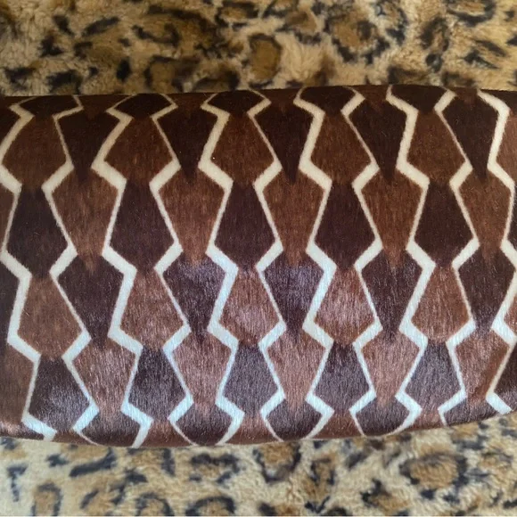 NWT Revive Vintage Faux Fur Cosmetic Bag - Picture 2 of 6